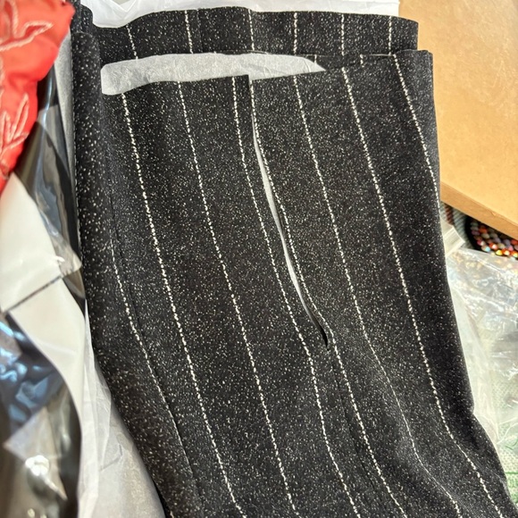 SOLDNorma Kamali Women’s Split Hem Spat Leggings.Color:Woven Pinstripe.SizeLarge - Picture 9 of 10